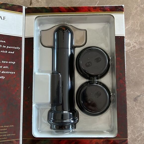 Turning leaf wine bottle vacuum sealer set- new in box - Picture 2 of 6